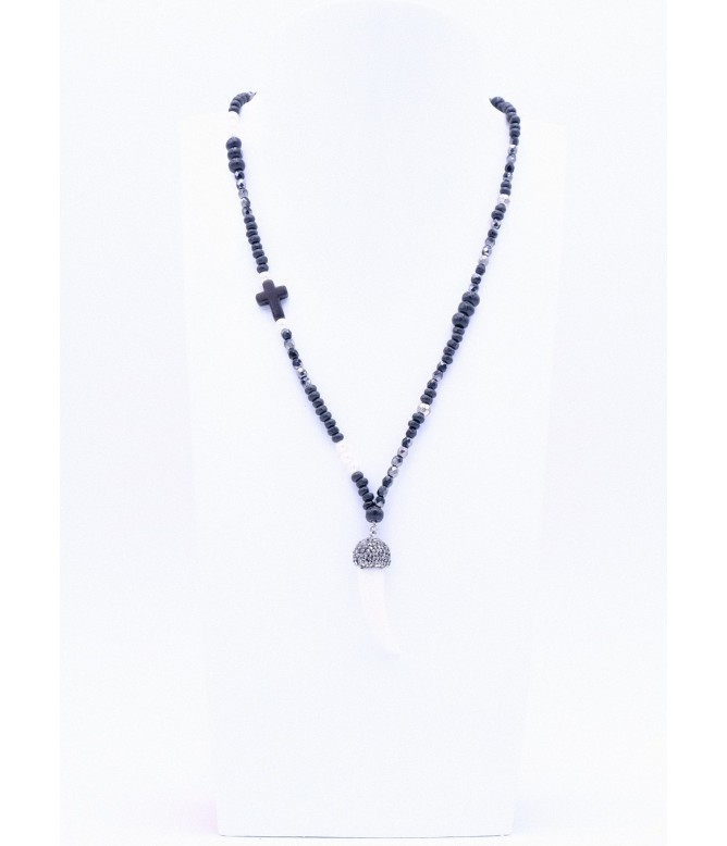 Schwarze Perlenkette mit Zahnanhänger